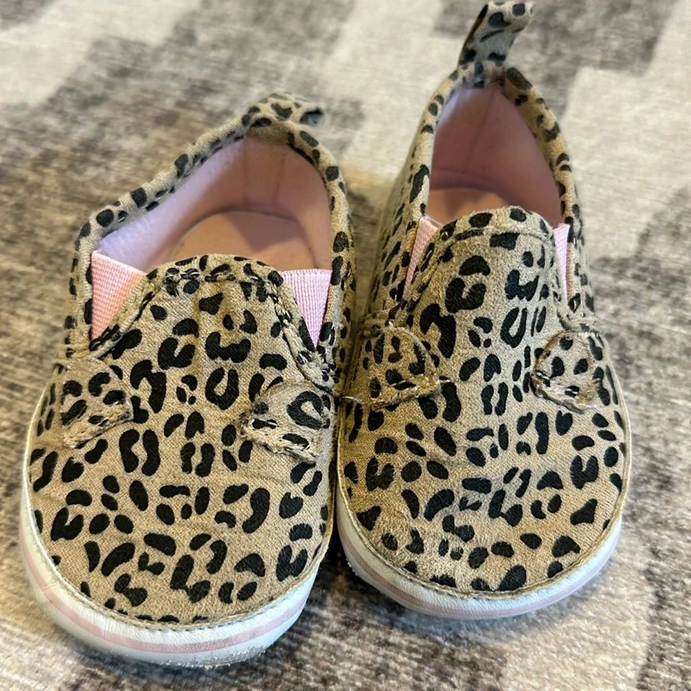 Rising start 6-12 m leopard soft sole shoes